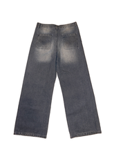 Load image into Gallery viewer, STAR ERA FLARE JEANS
